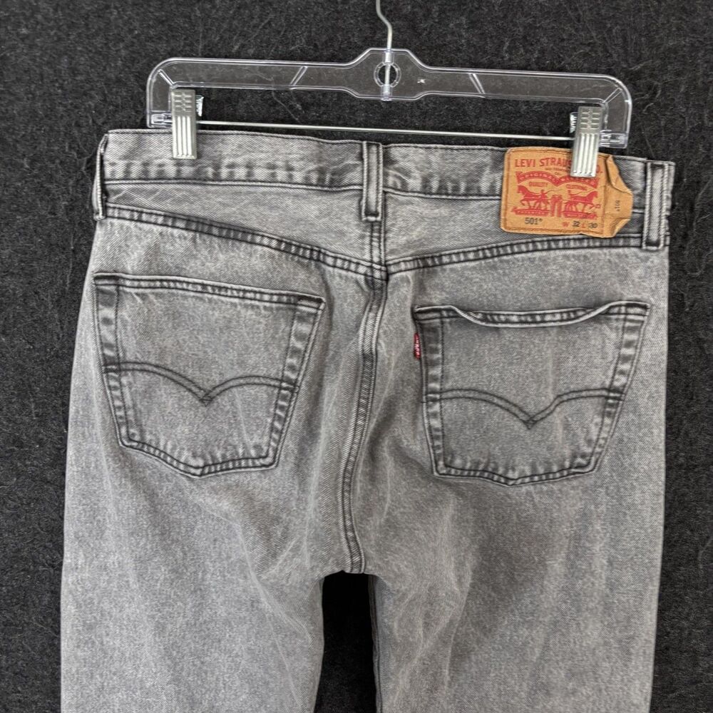 Levis 501 Jeans Men's 32x29 Gray Light Wash Button Fly Straight Leg Denim Pants - Picture 5 of 12